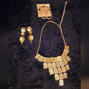 Gold metal necklace with 2 pair of earrings
